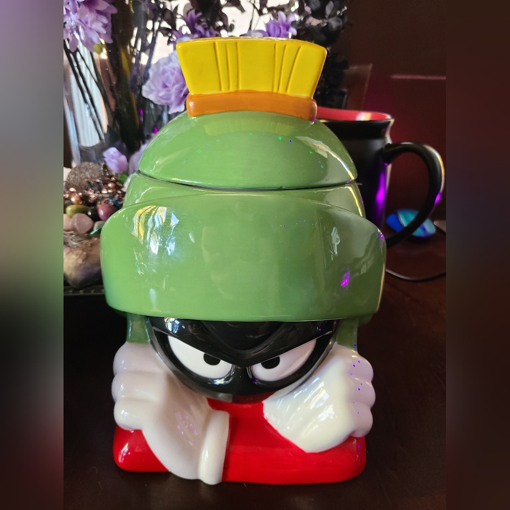 Marvin the Martian Cookie Jar Gibson Looney Tunes Angry